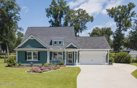 8 Fox Sparrow Rd, Beaufort, SC 29907