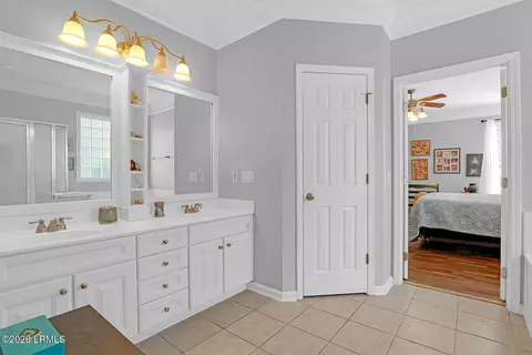 Bath - 169 Pinecrest Dr, Bluffton, SC 29910 photo 2 of 4