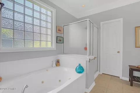 Bath - 169 Pinecrest Dr, Bluffton, SC 29910 photo 3 of 4