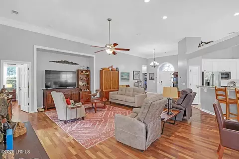 Living - 169 Pinecrest Dr, Bluffton, SC 29910 photo 1 of 2