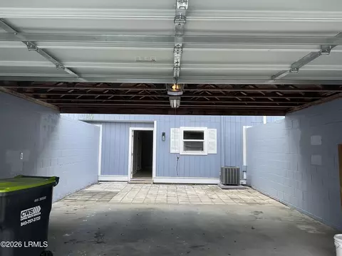 900 Brotherhood Rd #E-3, Beaufort, SC 29902