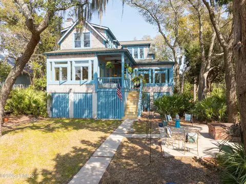 77 Inglewood Cir, Saint Helena Island, SC 29920