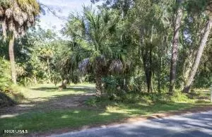 125 Horse Island Rd, Saint Helena Island, SC 29920