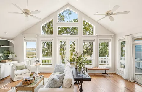 25 Petigru Dr, Beaufort, SC 29902