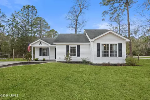 18 Royal Star Dr, Beaufort, SC 29907
