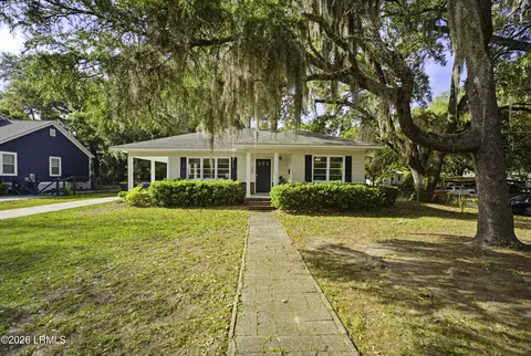 1404 Laudonniere St, Beaufort, SC 29902
