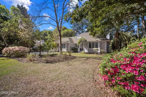 754 Island Cir E, Saint Helena Island, SC 29920