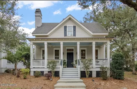 611 Huguenin Dr, Beaufort, SC 29902