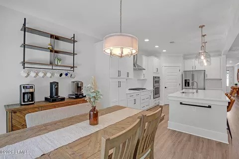 Dining - 10 Runner Stone Rd, Bluffton, SC 29909 photo 1 of 3