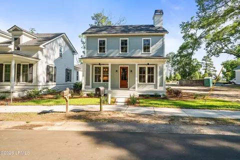 4 Harborview Cir, Beaufort, SC 29907