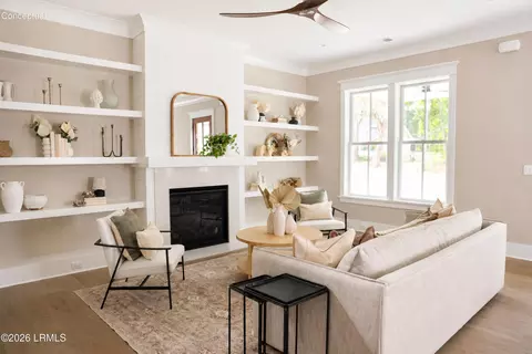 4 Harborview Cir, Beaufort, SC 29907