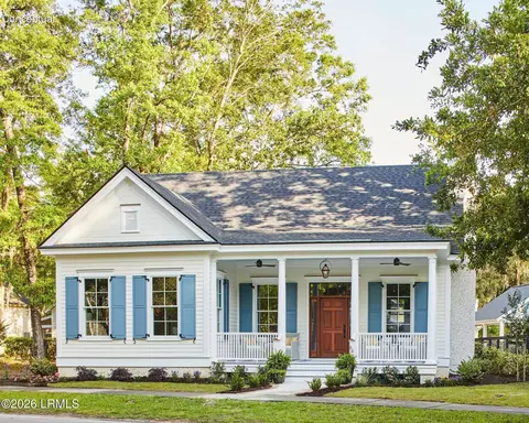 6 Meridian Rd, Beaufort, SC 29907