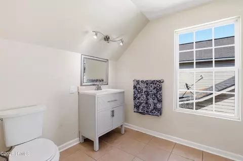 Bath - 36 Sandy Pointe Dr, Bluffton, SC 29910 photo 3 of 5