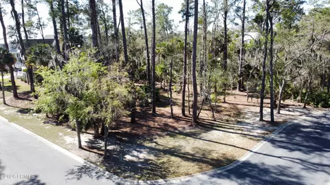 401 Islands Ave, Beaufort, SC 29902