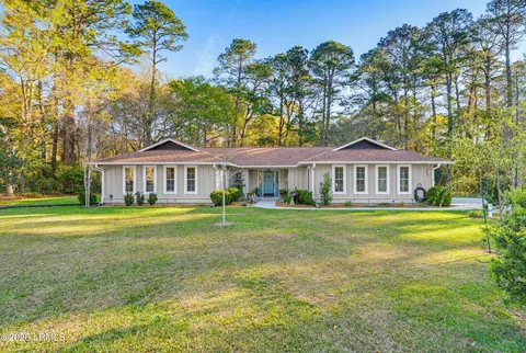 142 Wade Hampton Dr, Beaufort, SC 29907