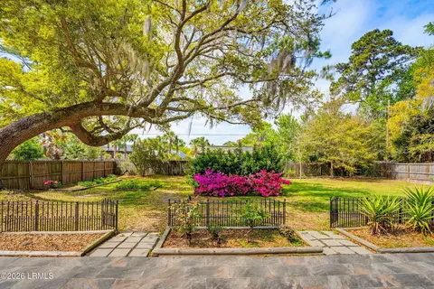 1037 Otter Cir, Beaufort, SC 29902