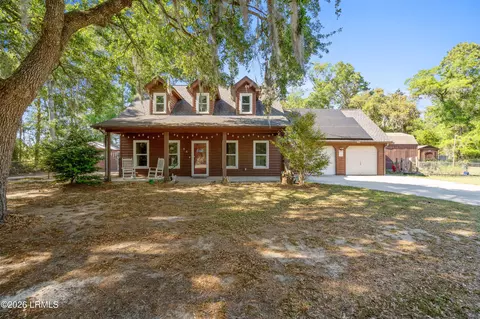 54 Brickyard Point Rd S, Beaufort, SC 29907