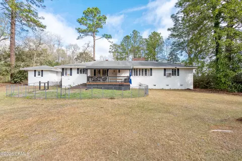 22 Flowers St, Yemassee, SC 29945