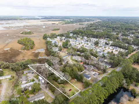 15 Sassafras Ln, Hilton Head Island, SC 29926
