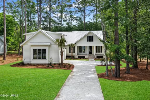 10 Oldfield Village Rd, Bluffton, SC 29909