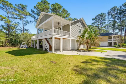 35 Downing Dr, Beaufort, SC 29907