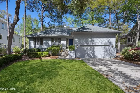 11 Coquina Rd, Hilton Head Island, SC 29928