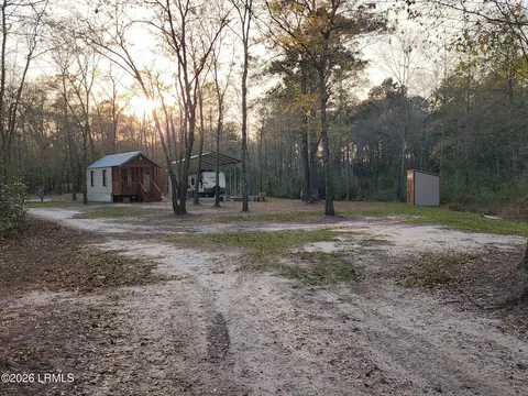 1504 Lowndes Lake Rd, Varnville, SC 29944