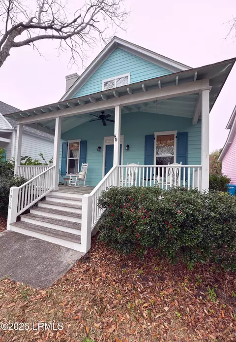 1006 9th St, Port Royal, SC 29935