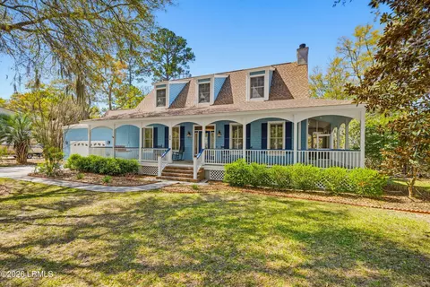 29 Tuscarora Ave, Beaufort, SC 29907