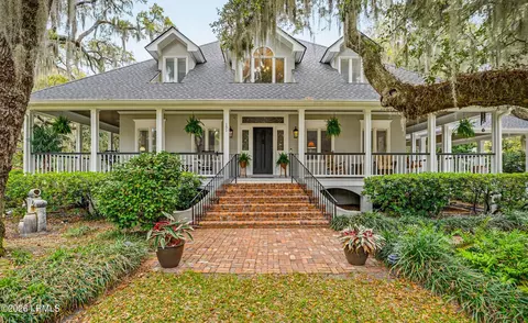 151 Spanish Point Dr, Beaufort, SC 29902