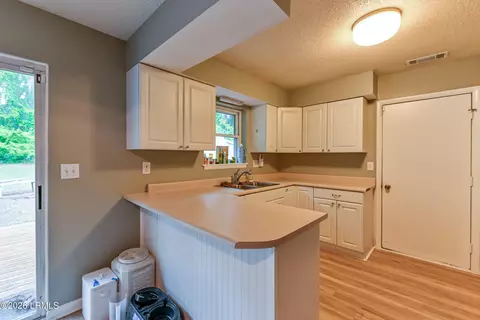 1639 Old Shell Rd, Port Royal, SC 29935