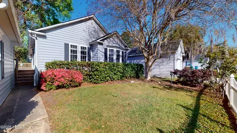 46 White Pond Blvd, Beaufort, SC 29902