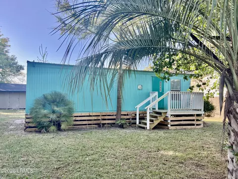 1716 Jasperstone Cir, Beaufort, SC 29906