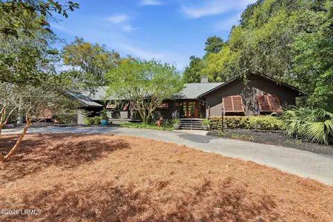 21 Mcintosh Rd, Hilton Head Island, SC 29926