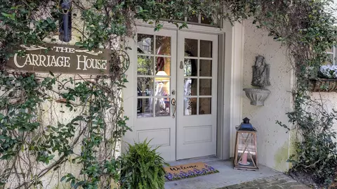 23 Waterside Dr, Beaufort, SC 29907