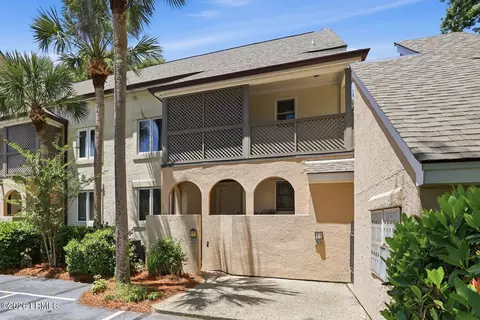 100 Colonnade Clb #137, Hilton Head Island, SC 29928