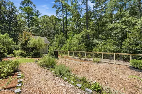 Exterior - 23 Dove Tree Ln, Bluffton, SC 29910 photo 10 of 13