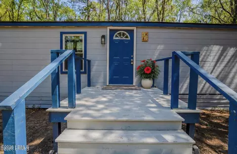 34 Clear Spring Rd, Saint Helena Island, SC 29920