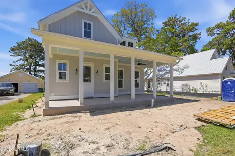 15 Stony Island Dr, Beaufort, SC 29907