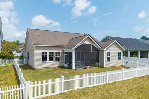 Exterior - 19 Freedom Trl, Bluffton, SC 29910 photo 6 of 6