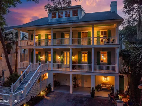 21 Waterside Dr, Beaufort, SC 29907