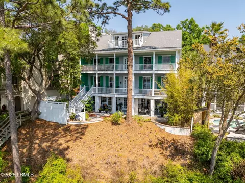 21 Waterside Dr, Beaufort, SC 29907