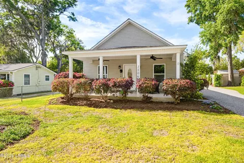 1806 Oconnell St, Beaufort, SC 29902