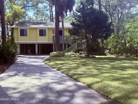 7 Ocean Marsh Ct, Saint Helena Island, SC 29920
