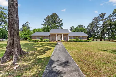 471 7th St, Fairfax, SC 29827