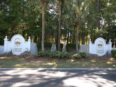 105 Palmetto Pl, Beaufort, SC 29902