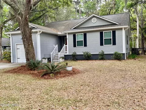 7 Canopy Ln, Saint Helena Island, SC 29920