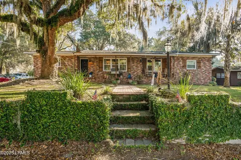 701 Battery Creek Rd, Beaufort, SC 29902