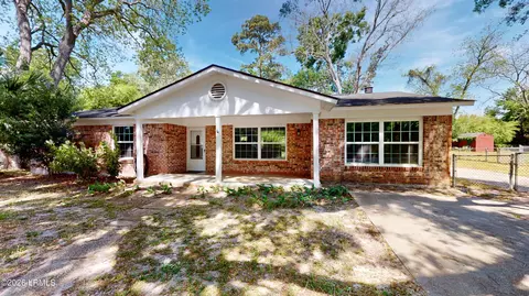 4027 Shell Point Rd, Beaufort, SC 29906