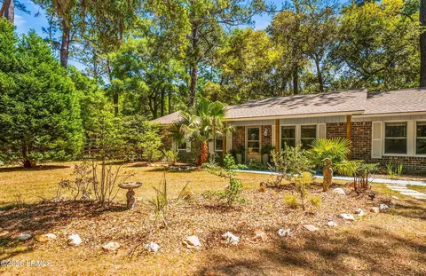 64 Dulamo Blf, Saint Helena Island, SC 29920